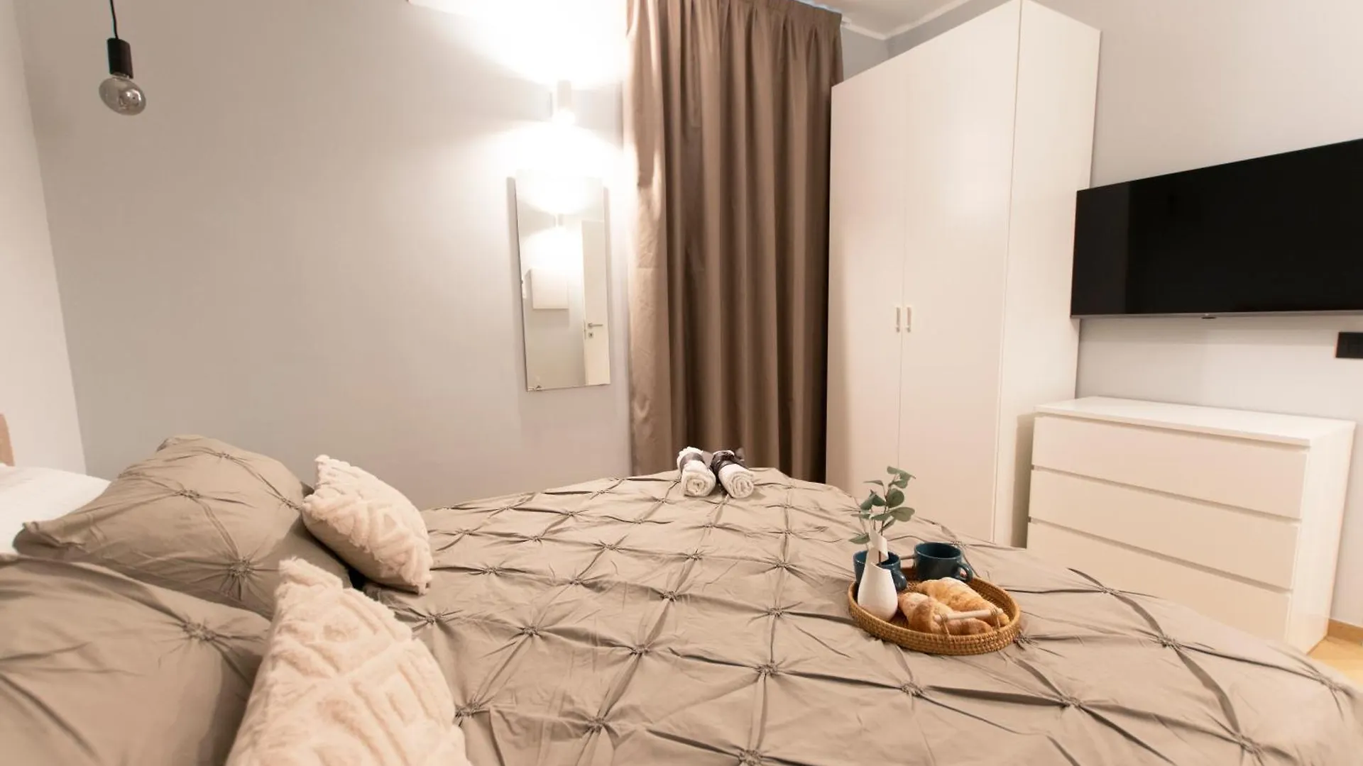 Apartament Ihost Luxury -Free Parking- Plana 6 Mediolan